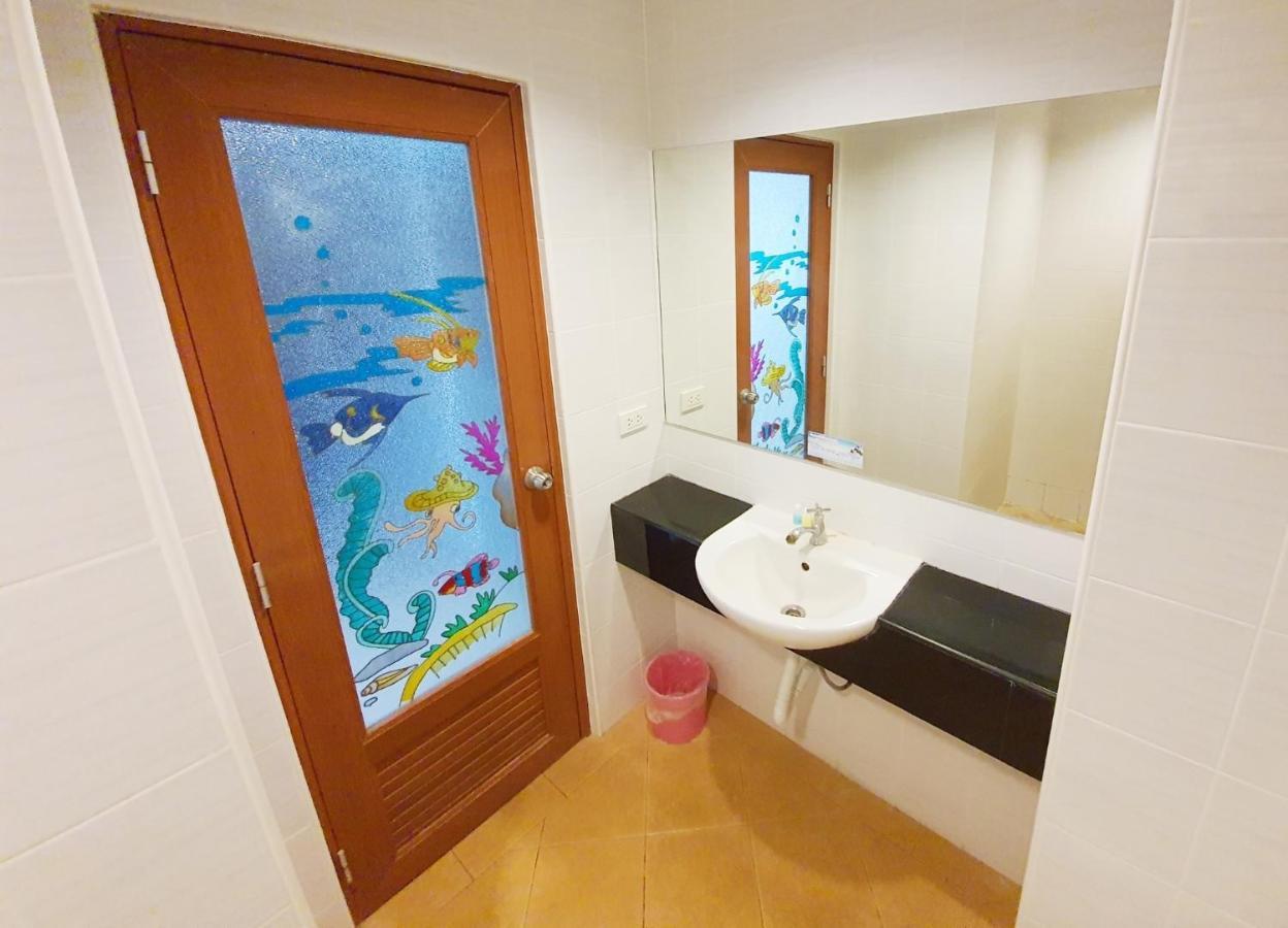 B Space Residence Nongprue Kültér fotó
