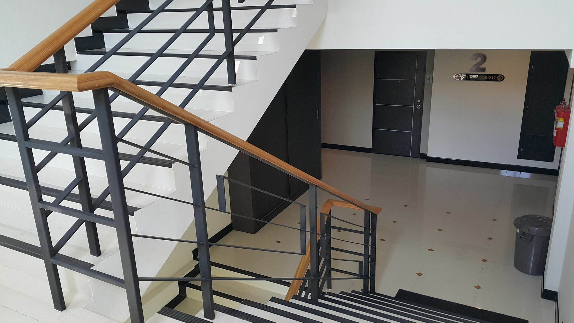 B Space Residence Nongprue Kültér fotó