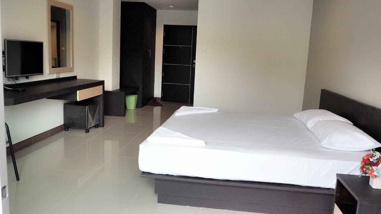 B Space Residence Nongprue Kültér fotó