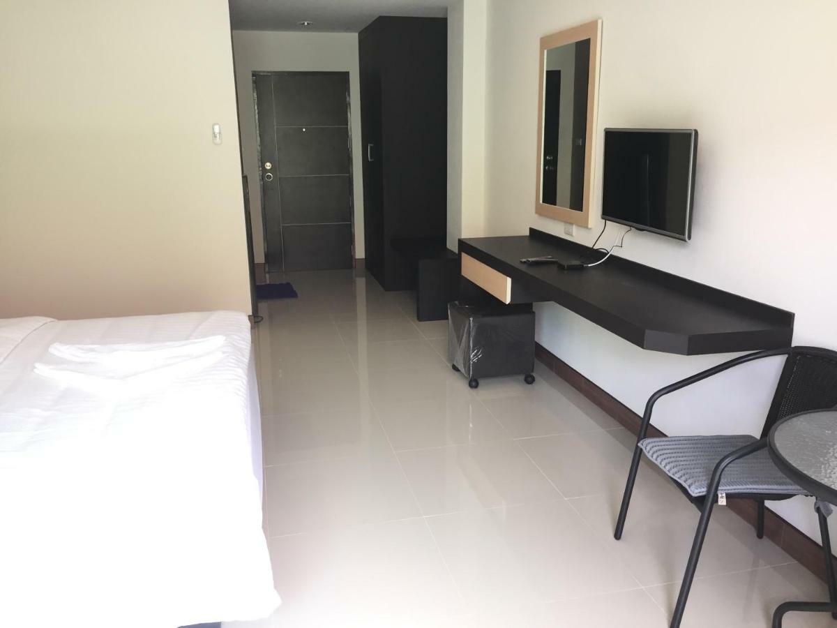 B Space Residence Nongprue Kültér fotó
